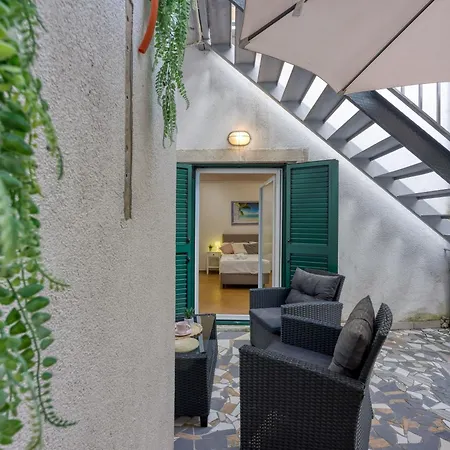 Close To The Centre - Happy Apartment *